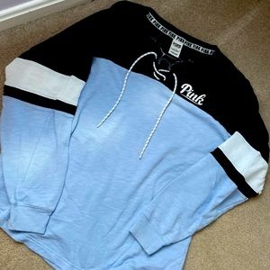 Size large Pink sweatshirt 🩵🖤